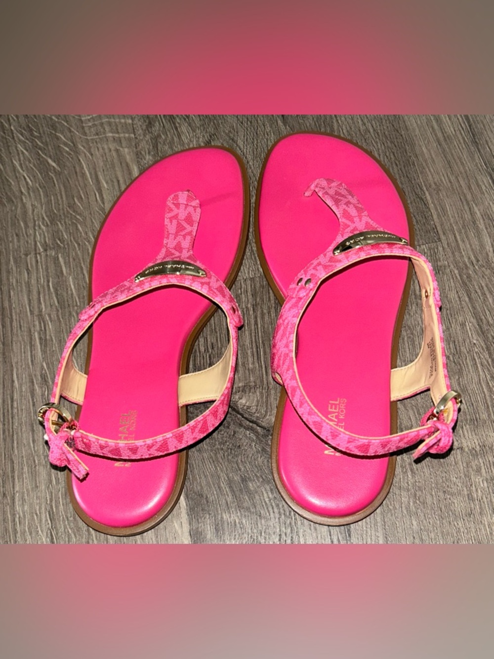 New!!  Michael Kors Wild Berry Signature MK Logo Thong Sandals - Picture 4 of 5